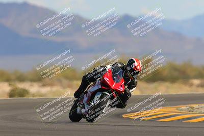 media/Oct-09-2022-SoCal Trackdays (Sun) [[95640aeeb6]]/Turn 15 (150pm)/